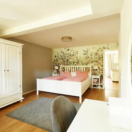 Kleine 2-raum-wohnung Laika Apartamento *